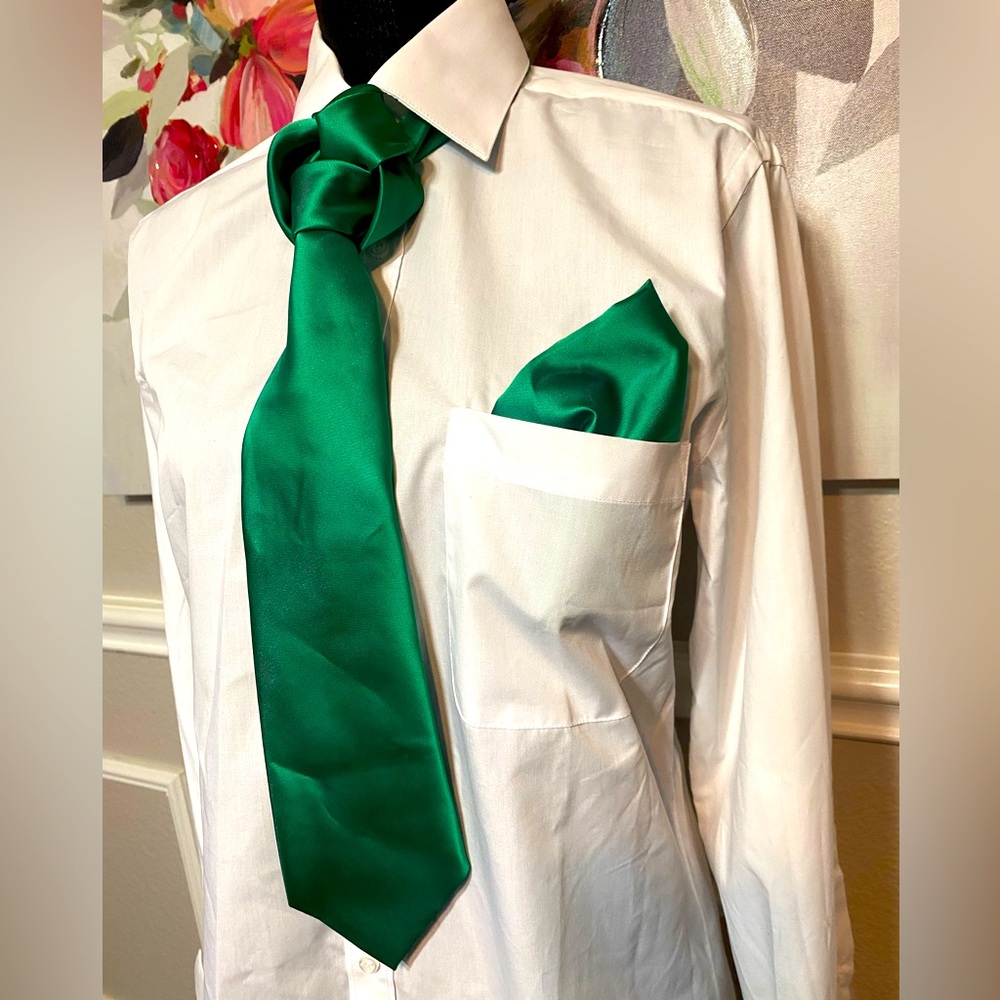 Green Tie and Pocket Square Set